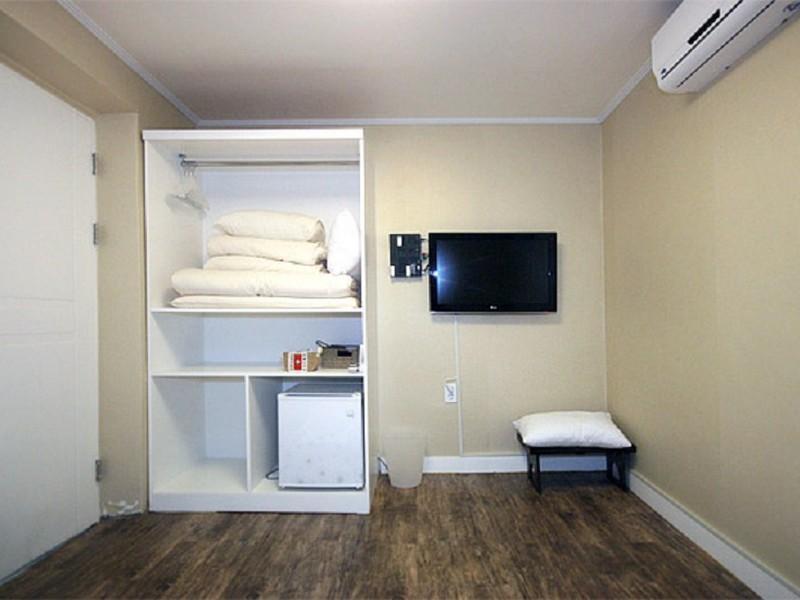 Crib 49 Guesthouse - Foreigner Only Seoul Bagian luar foto